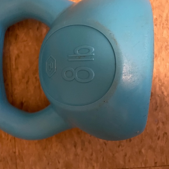 8Ib weight, like new, barely used. - Picture 3 of 4